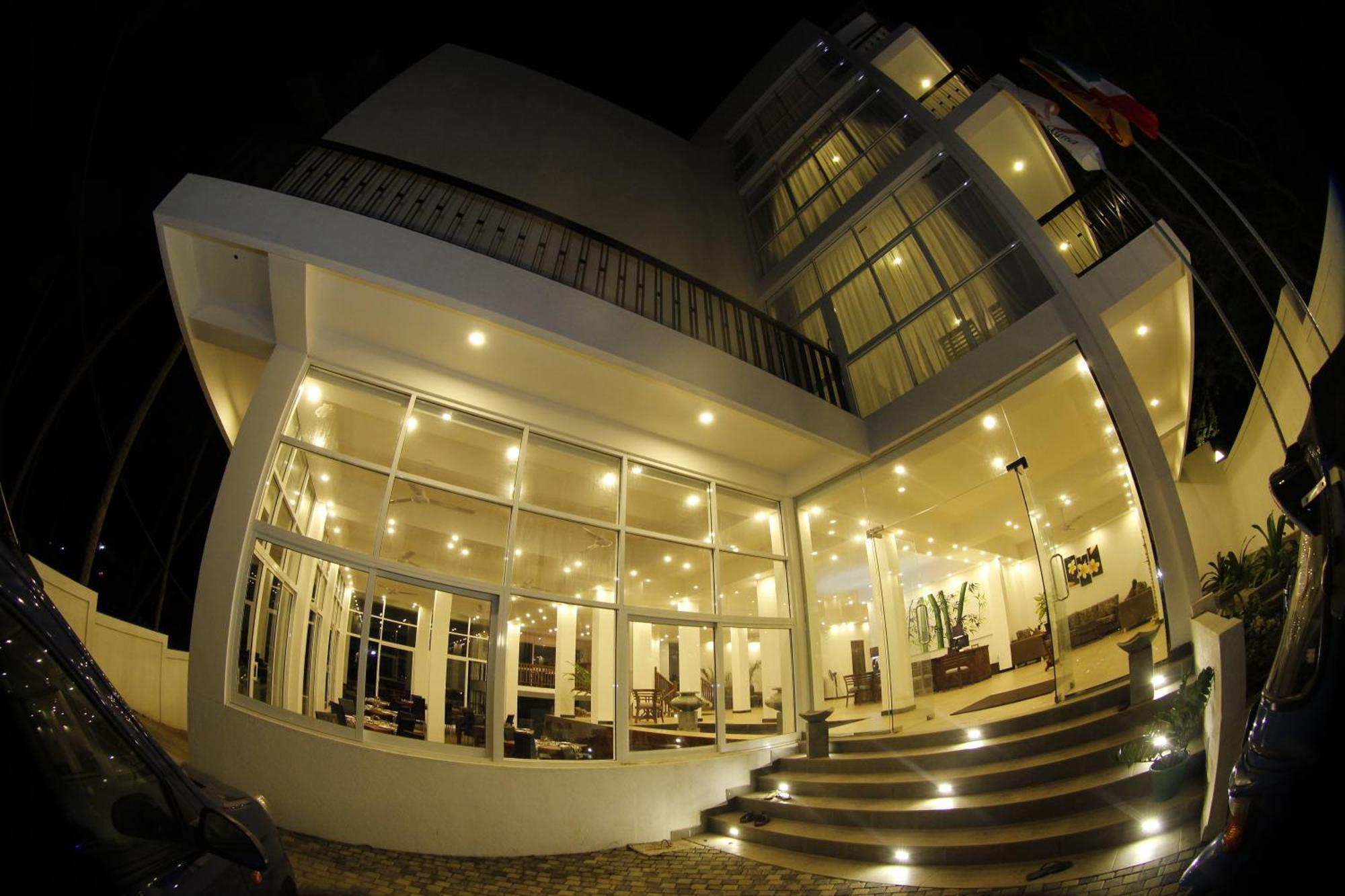 Sole Luna Resort & Spa Тангале Екстериор снимка