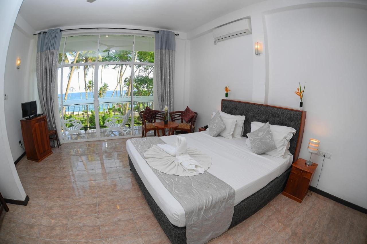 Sole Luna Resort & Spa Тангале Екстериор снимка